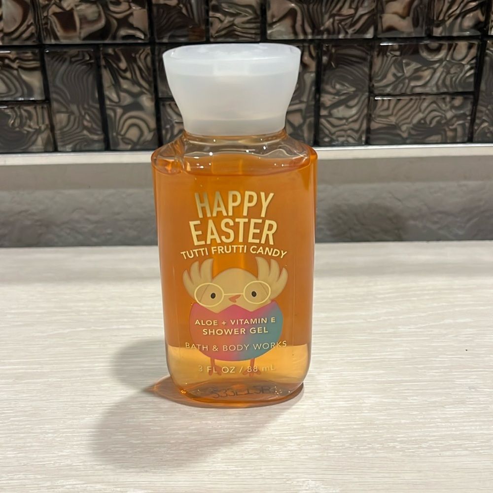 Bath & body works Happy Easter tutti-frutti candy (aloe + vitamin E shower gel)